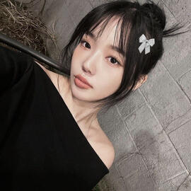 melanie ๐ธ , fem + neutral prns + terms . pansexual sub , multi .