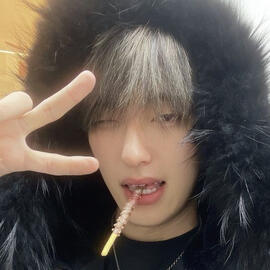 soo yun , any prns + terms . panromantic sweetheart dom . ss , available .